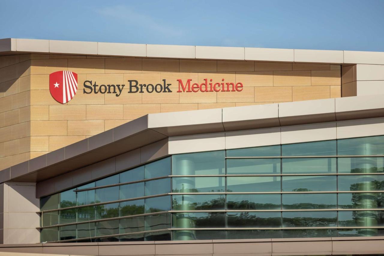 Hilton Garden Inn Stony Brook Eksteriør billede