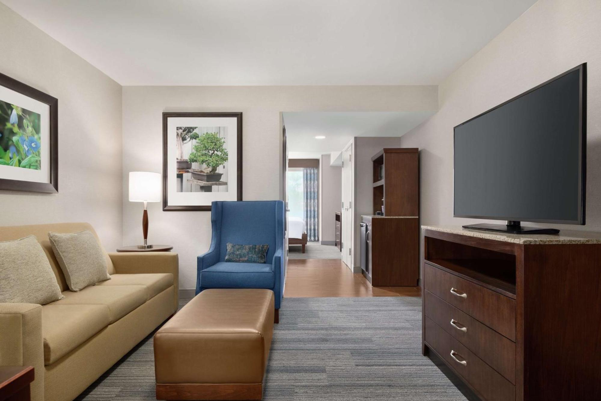 Hilton Garden Inn Stony Brook Eksteriør billede