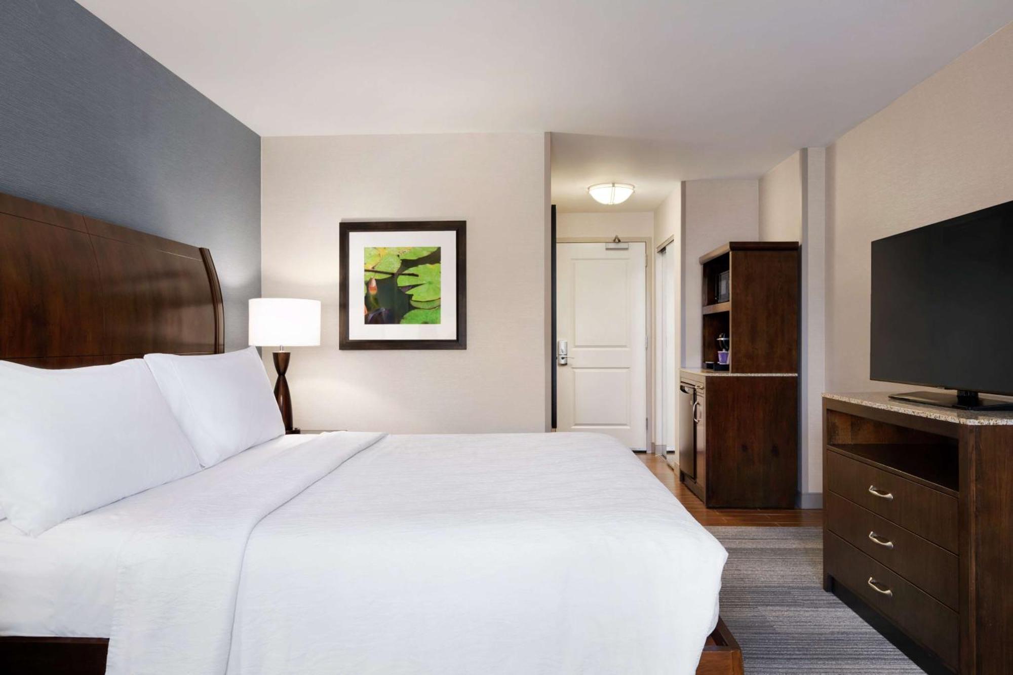 Hilton Garden Inn Stony Brook Eksteriør billede