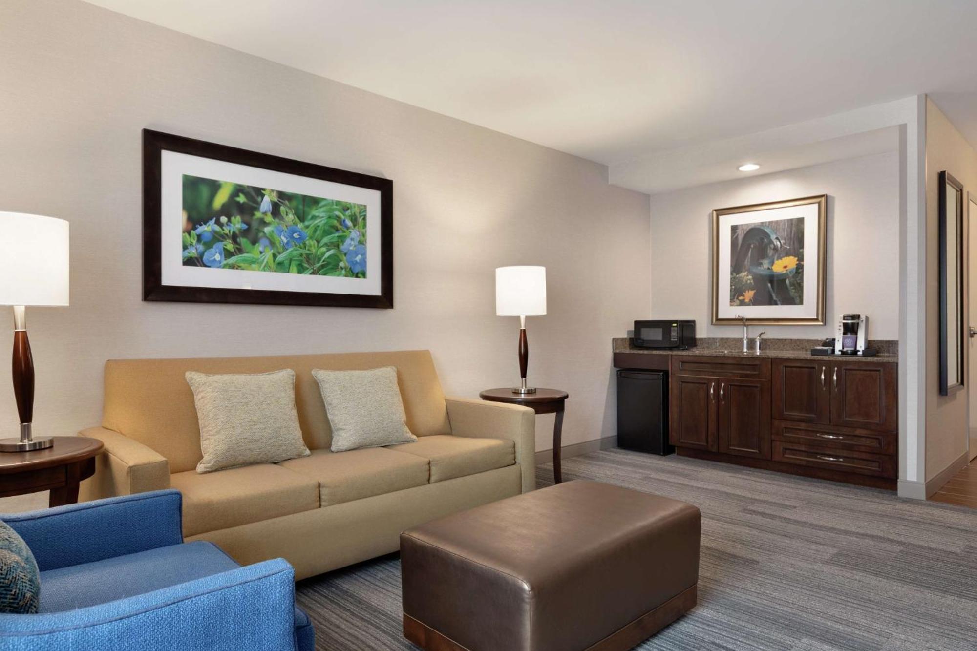 Hilton Garden Inn Stony Brook Eksteriør billede