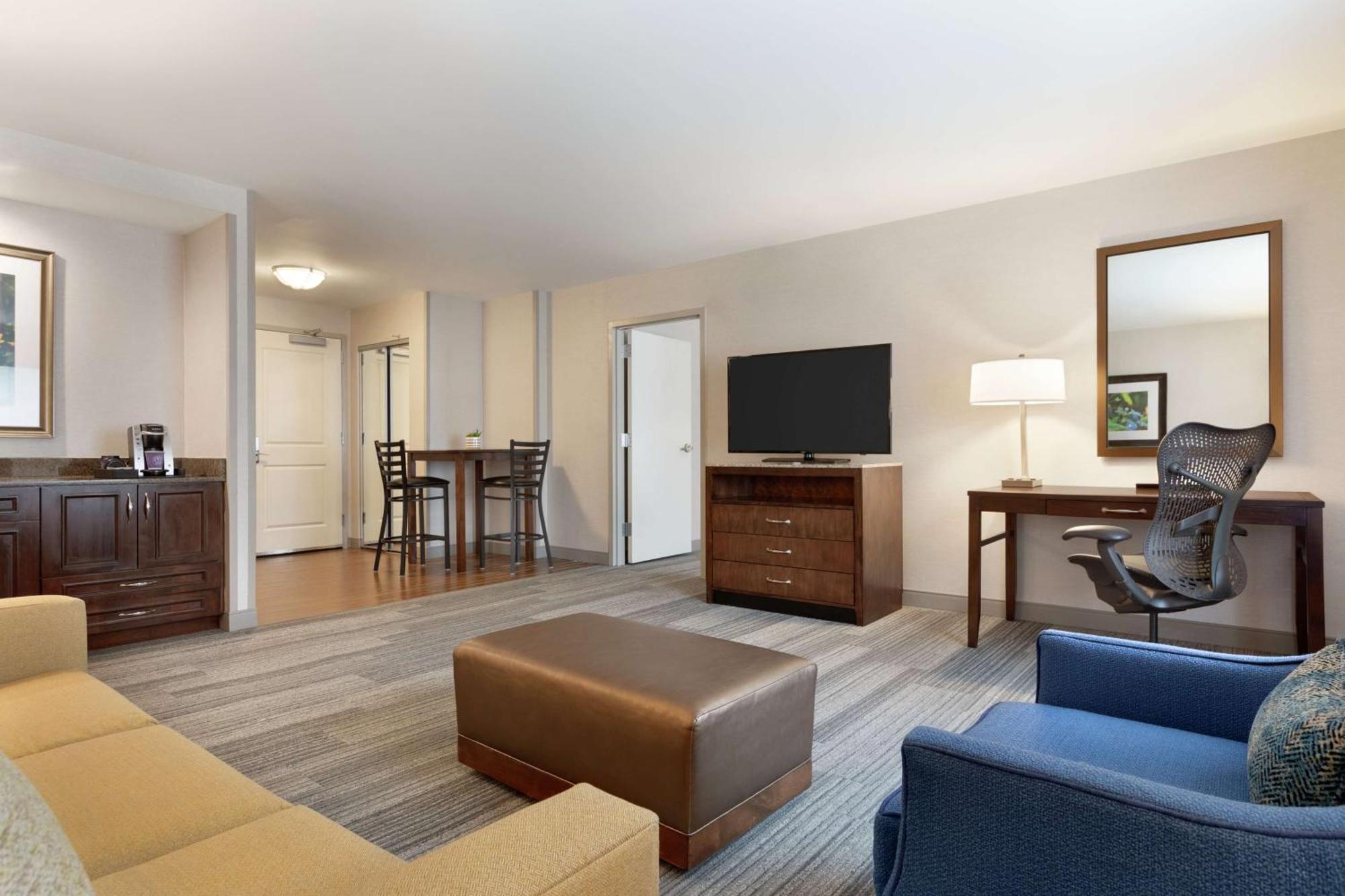Hilton Garden Inn Stony Brook Eksteriør billede