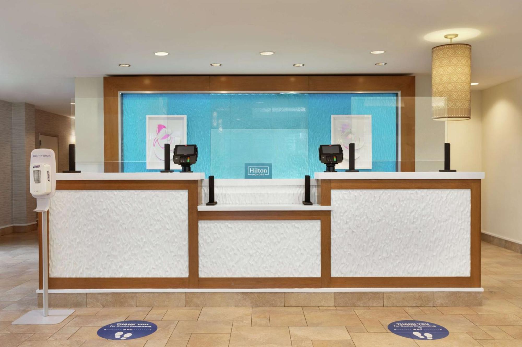 Hilton Garden Inn Stony Brook Eksteriør billede