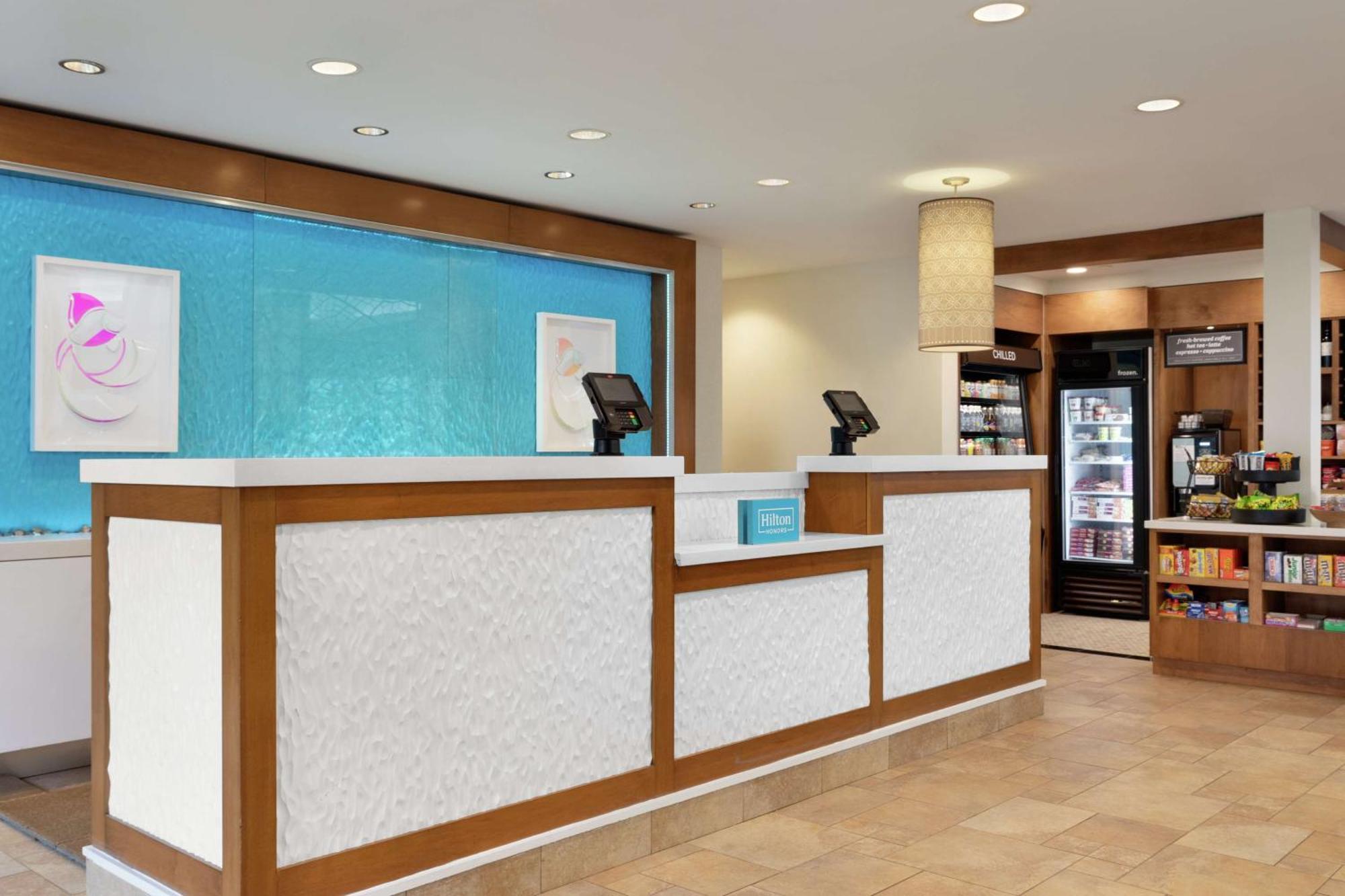 Hilton Garden Inn Stony Brook Eksteriør billede