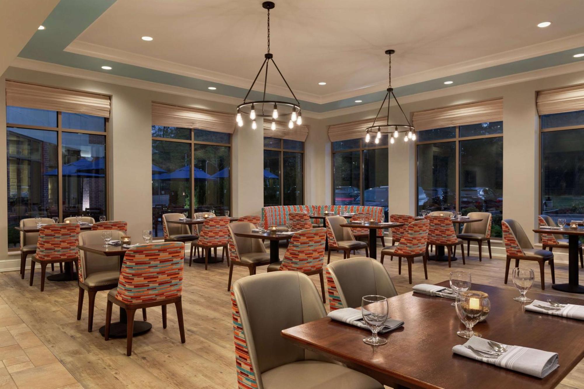 Hilton Garden Inn Stony Brook Eksteriør billede