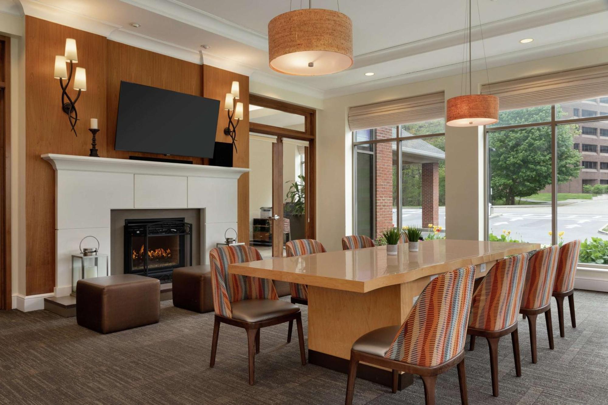 Hilton Garden Inn Stony Brook Eksteriør billede