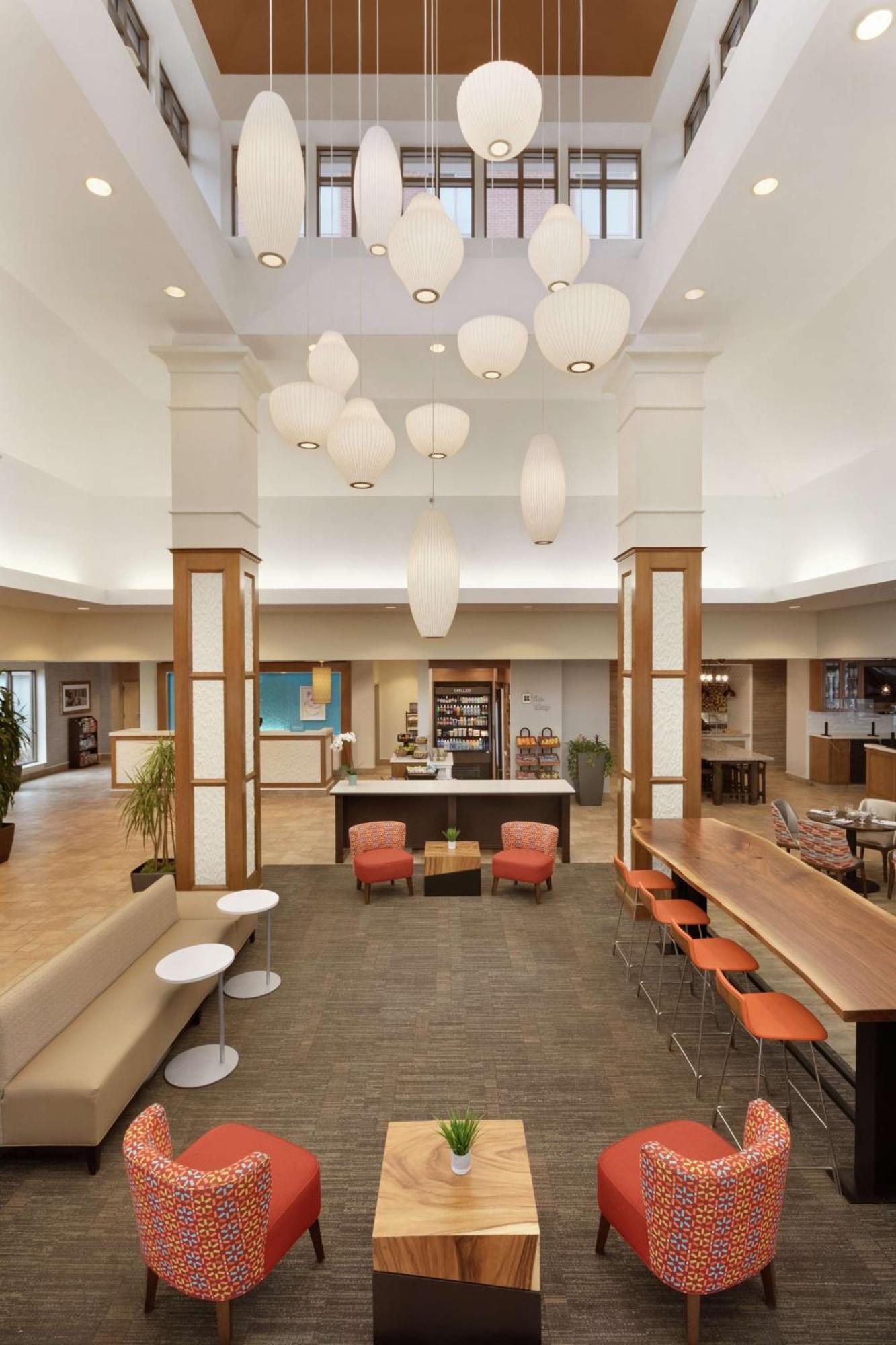 Hilton Garden Inn Stony Brook Eksteriør billede