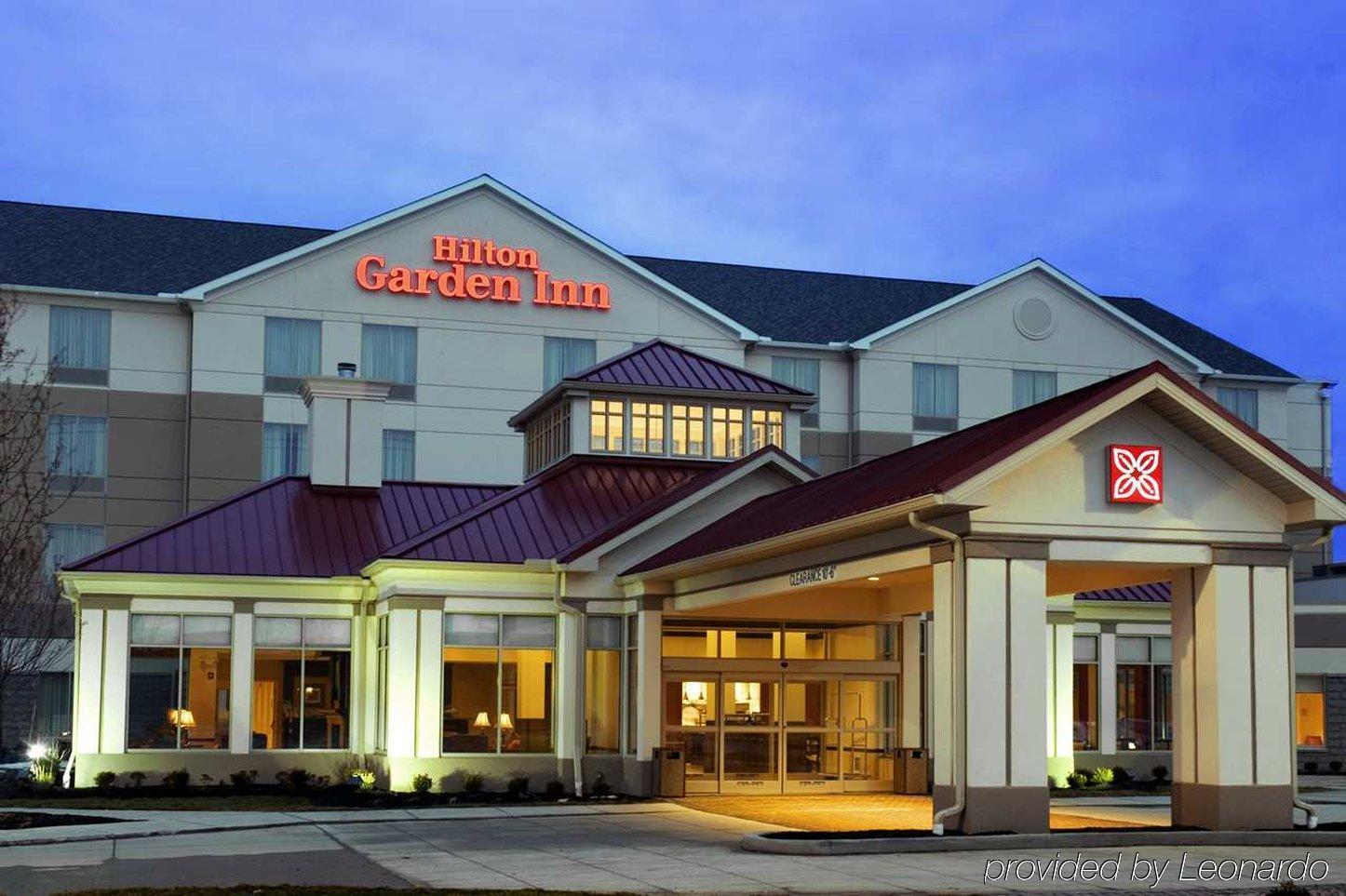 Hilton Garden Inn Stony Brook Eksteriør billede