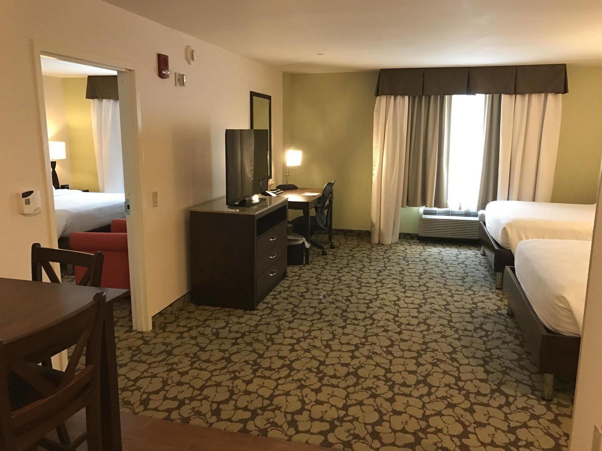 Hilton Garden Inn Stony Brook Eksteriør billede