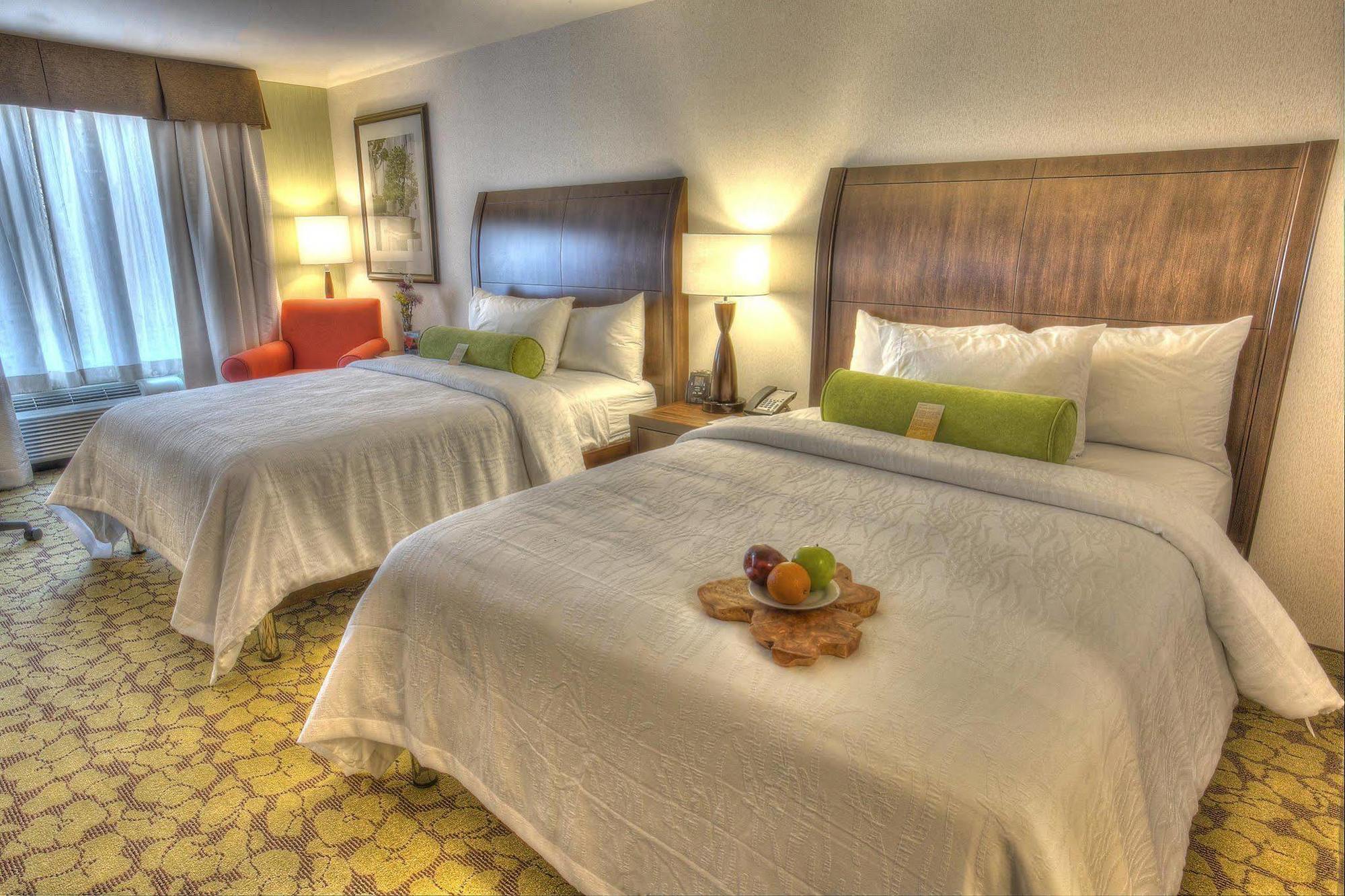 Hilton Garden Inn Stony Brook Eksteriør billede